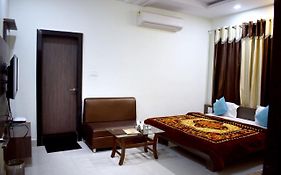 Hotel Rk Residency